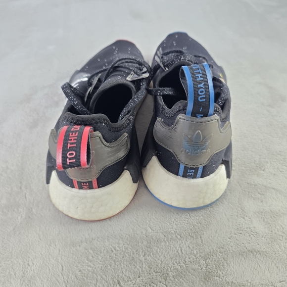 ADIDAS NMD R1 J STAR WARS  BLACK / WHITE FX6503  Sz 6 - Picture 4 of 7